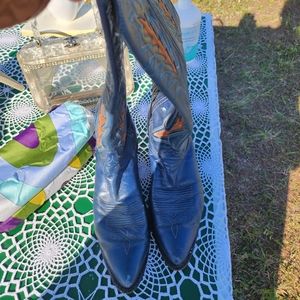 DAN POST COWBOY Boots.  Size 7. Perfect lovely gorgeous fun wear